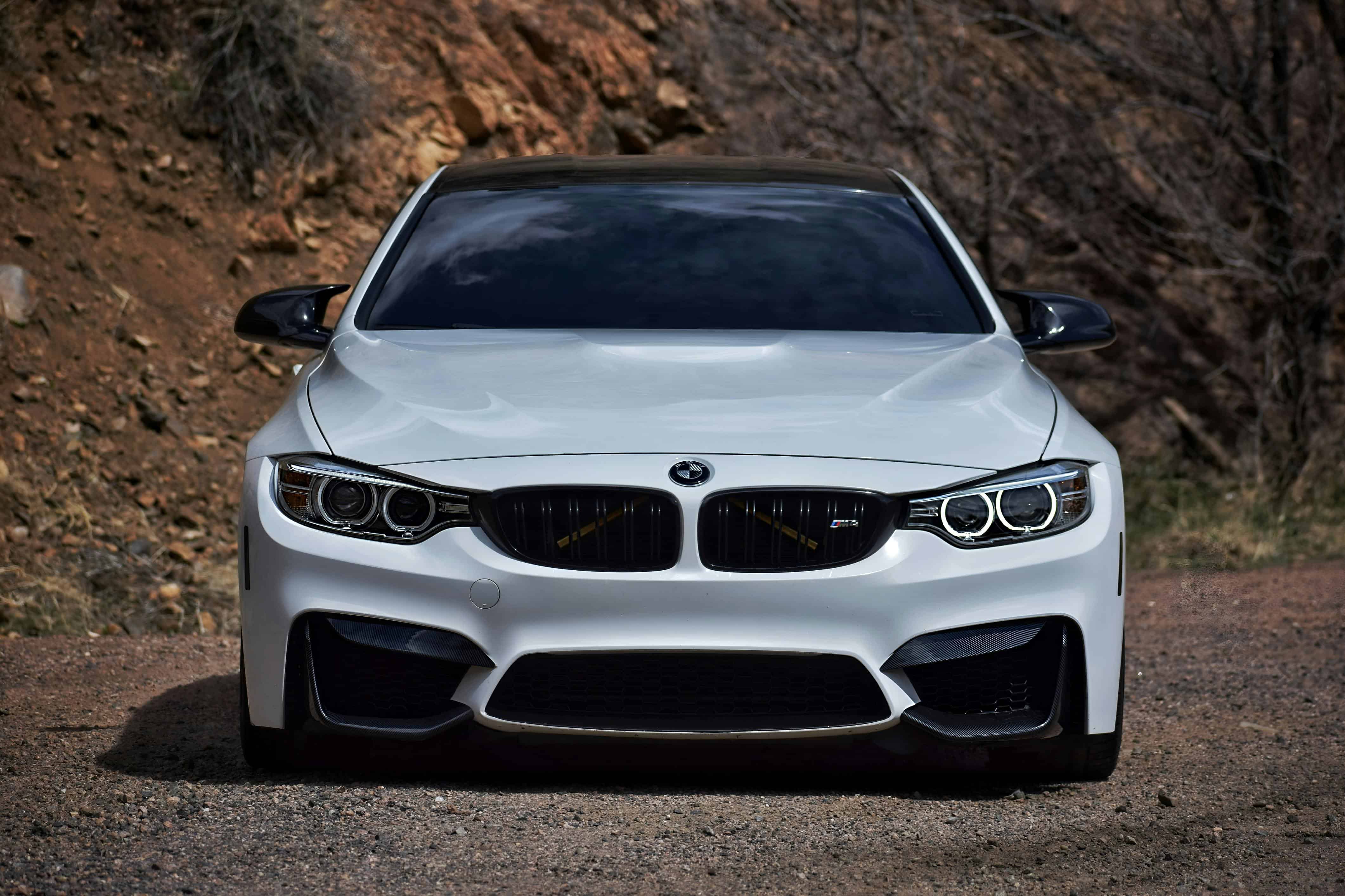 BMW M4 in high-risk Gauteng traffic – why insurers charge more in SA 2026